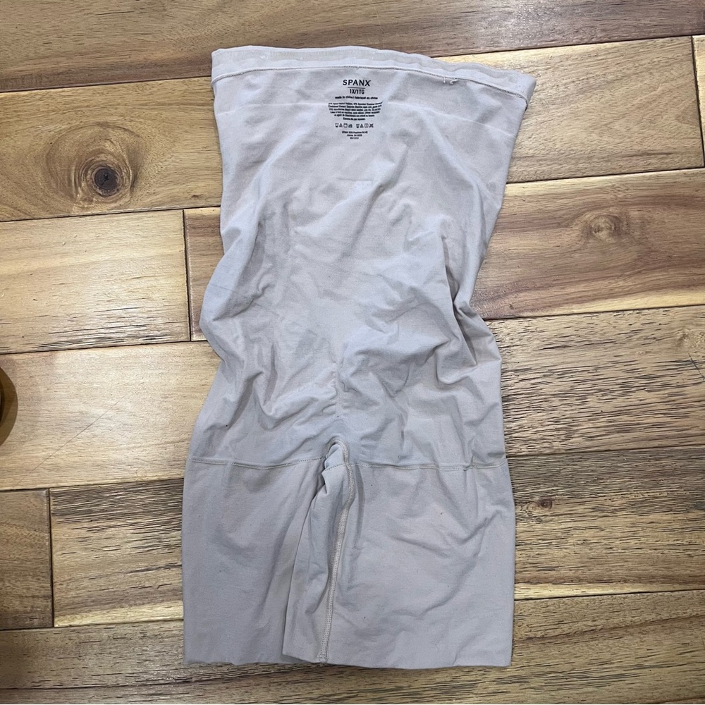 Spanx size 1x
